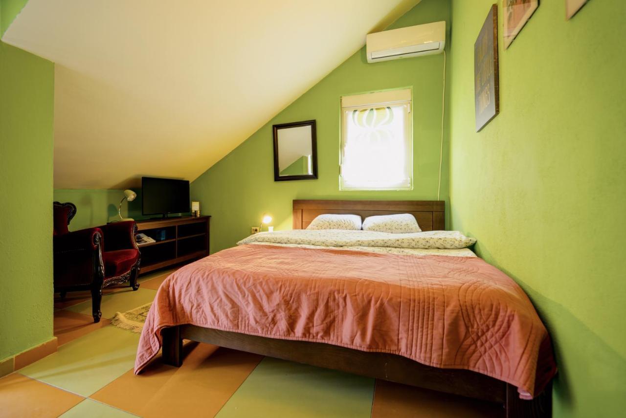 Q Podgorica Beds,Rooms And More Esterno foto